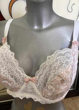 Розкішний, базовий, ажурний, бюстгальтер, в біло ніжно рожевому, кольорі, від бренду: george