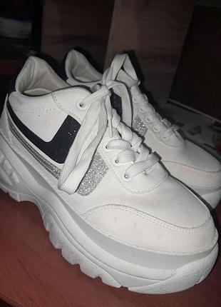 Белые женские кроссовки на платформе 🩶