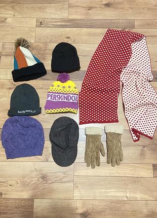 Лот ціна за все  шапки шарф перчатки шапка