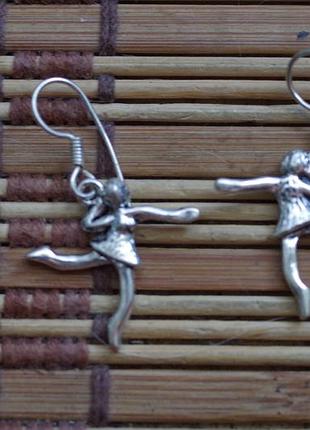 Серьги девочка балерина танцует