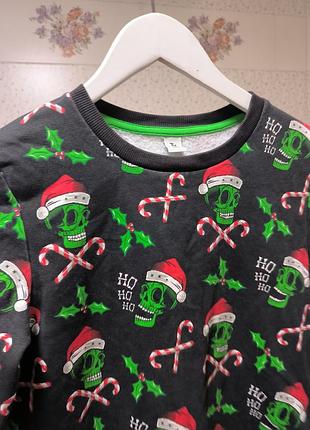 Кофта бренда tu на 12 лет с рождественским и хелловин принтом скелетиков черепов