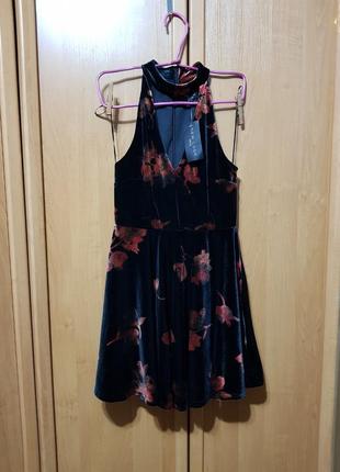 Красивое веллюровое бархатное платье, нарядное чёрное короткое платье в цветах, сукня2 фото