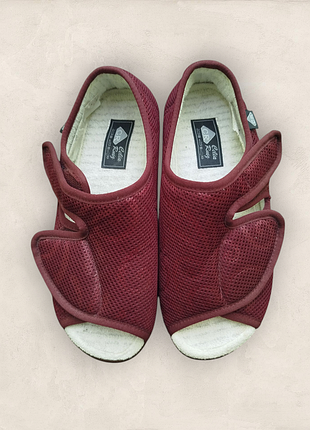 Тапочки женские в идеальном состоянии очень удобные домашняя обувь