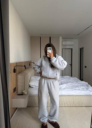 Жіночий повсякденний спортивний костюм двійка штани та кофта на змвйці з капюшоном тканина турецька тринитка на флісі гарна якість теплий