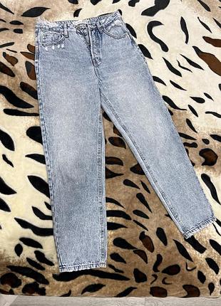 Джинси stradivarius