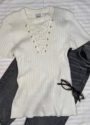 Кофта жіноча з шнурівкою