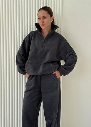 Трендовий жіночий спортивний костюм флісовий кофта з високим горлом на блискавці та штани палаццо вільного крою на резинці