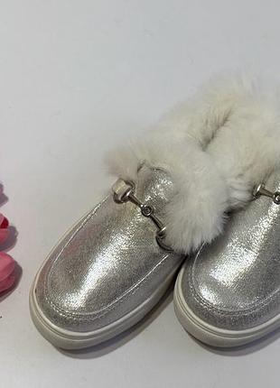 Красиві черевички з хутром