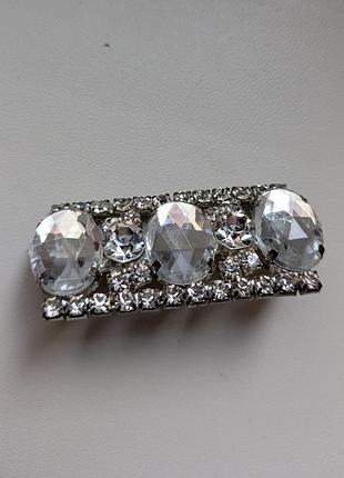 Винтажная брошь со стразами