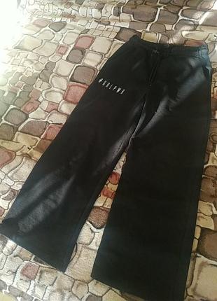 Удобные широкие брюки на девочку