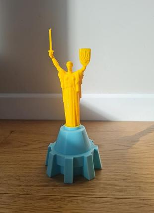 Родина мать.