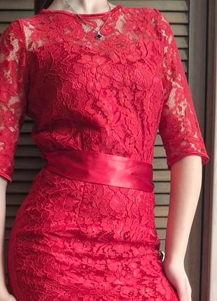 Шикарное красное длинное платье