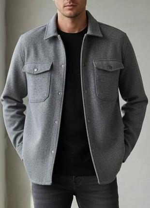 Плотный теплый овершот, по плотности как пальто