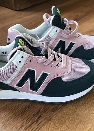 Кросівки оригінал. жіночі