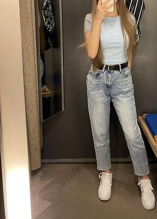 Стильні джинси mom, висока посадка