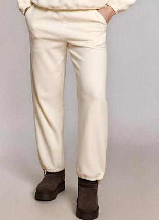 Спортивные штаны флисовые