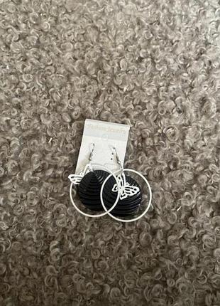 Сережки з метеликами