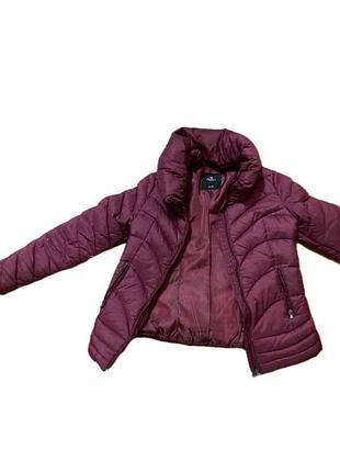 Жіноча брендова куртка пухова стьобана бордо