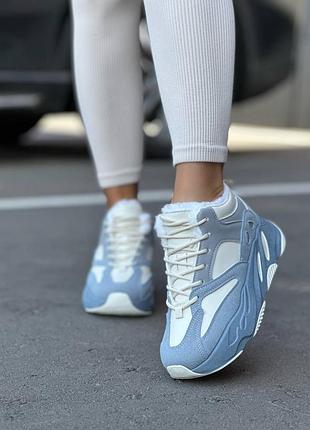 Зимові кросівки жіночі