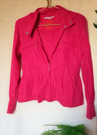 Куртка ветровка