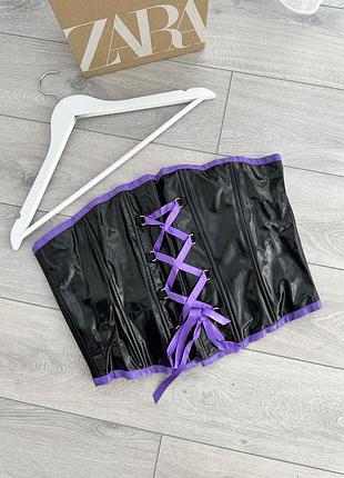 Латексний корсет ann summers нюанс