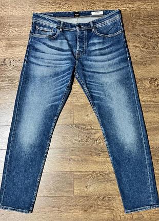 Джинсы hugo boss .