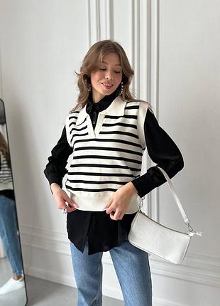 Жилетка у смужку