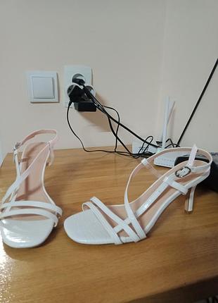 Туфли женские