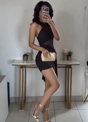 Вечірня сукня