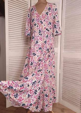 Длинное платье в цветы на запах
