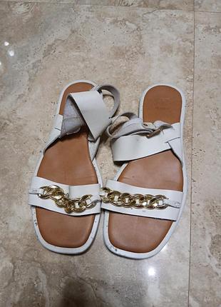 Шлепанцы 39 размер