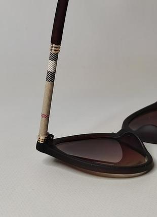 Женские солнцезащитные очки в винтажном стиле