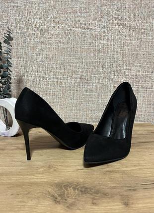 Туфли черные из замши 37 размер в идеальном состоянии!