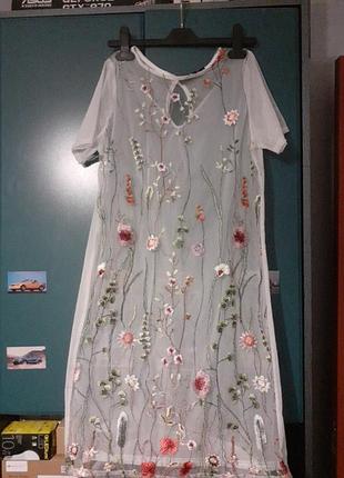 Платье с вышивкой прозрачное