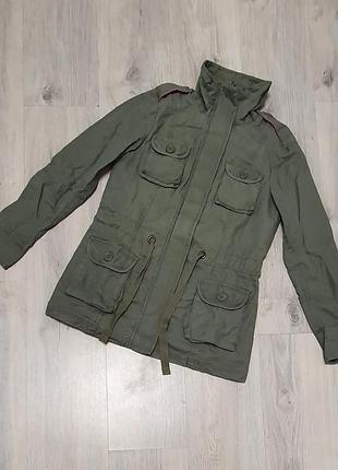 Продається оригинальна куртка з кишенями від бренду gap