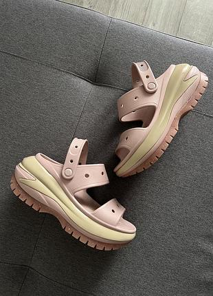 Круті босоніжки crocs 🍬