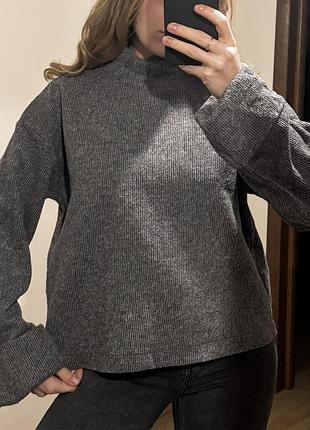 Жіночий сірий светр zara. жіноча сіра кофта