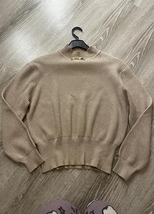 Светр жіночий