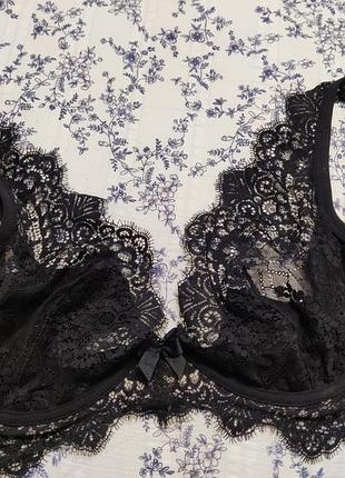 Шикарный эротический бюстгальтер