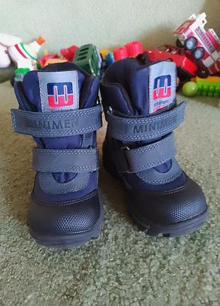 Ботинки зимние для мальчика фирма minimen,натуральная кожа,носок захищен.