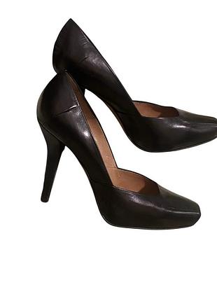 Чорні туфлі hugo boss