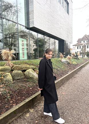 Чорне пальто h&m