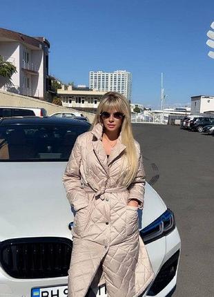 Женская куртка ; цвет: черный бежевый ; размер 42/46 48/52 ;