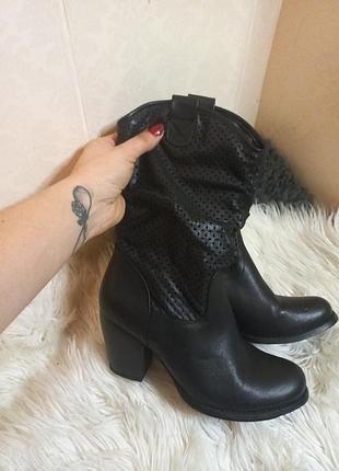 Сапоги, казаки женские