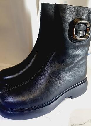 Черевики фірми vitto rossi розмір 41.