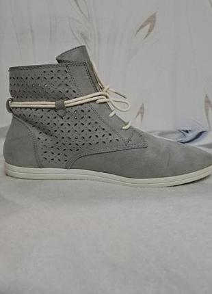 Graceland.  спортивные женские ботиночки с перфорацией.