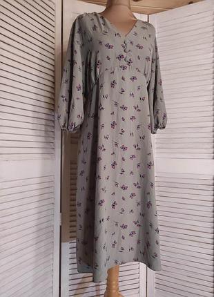 Платье миди в цветы