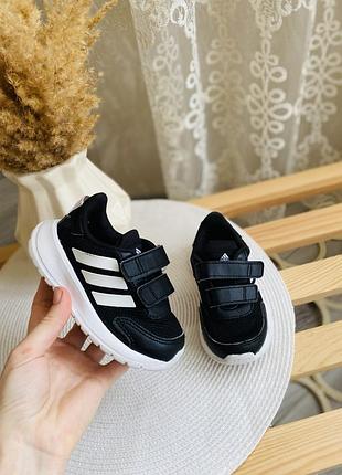 Оригінальні кросівки 23 розмір