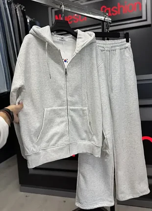 Женский тёплый спортивный костюм на плюше. женский теплый спортивный костюм на плюше