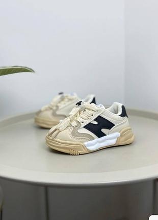 Кросівки дитячі нові